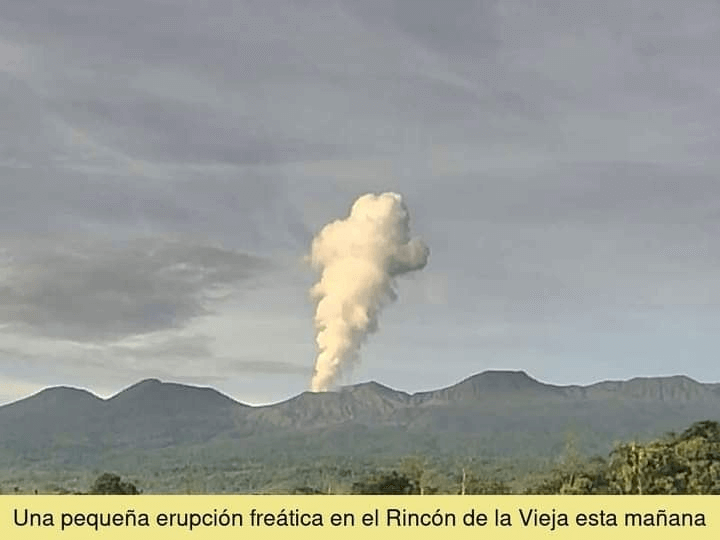 Erupciones leves en Volcán Rincón de la Vieja