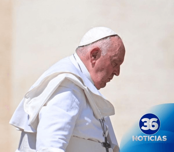 Papa Francisco operado por obstrucción intestinal